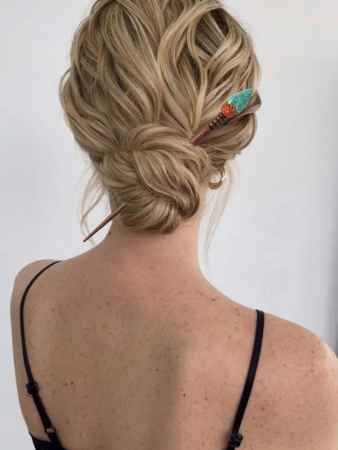 Деревянная заколка - шпилька с амазонитом