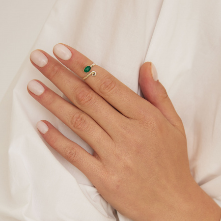 Серебряное кольцо на ногу с зеленым ониксом