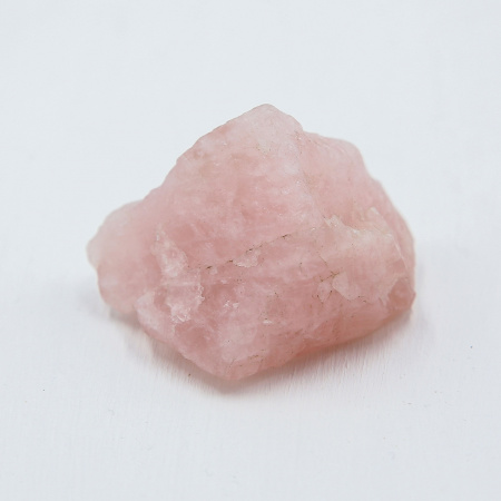 Неограненный розовый кварц 62-66 грамма
